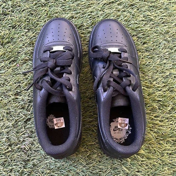 Nike Air Force 1 Low LE - Picture 3 of 5